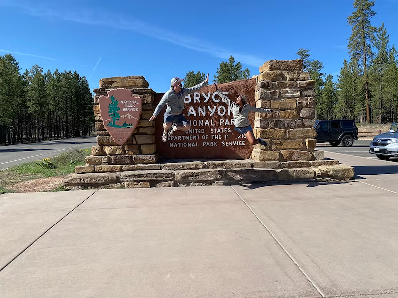 Entrance sign to Bryce Canyon National Park